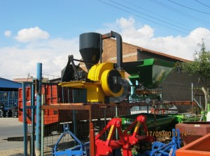 2 el ve yeni yem kırma ezme makinaları